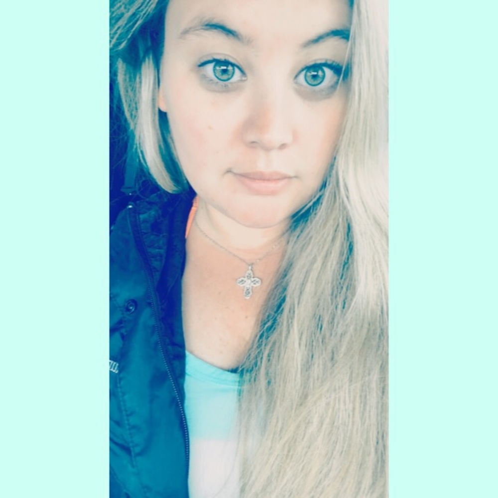 Meet your Posher, Candace